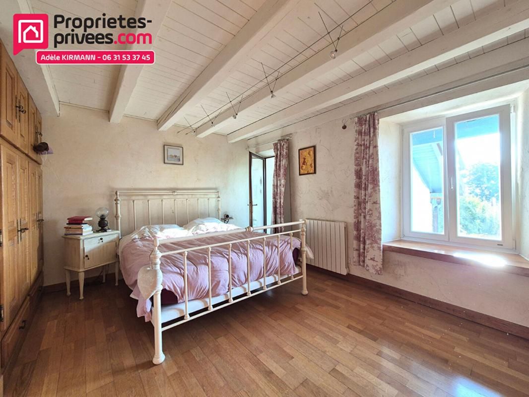 COLLONGES Charmante maison en pierre  200m2 - Collonges 01550 - 695'000 4
