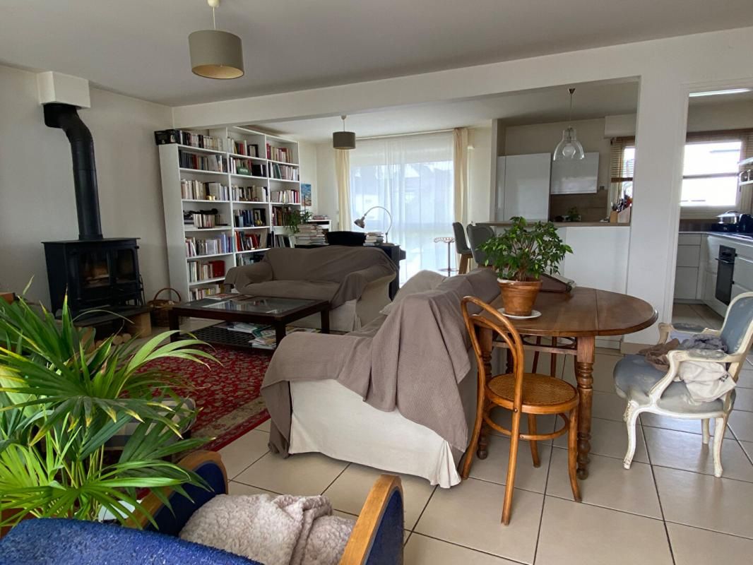 VANNES Quartier Notre Dame de Lourdes maison  180m2 avec piscine terrain 860m2 3