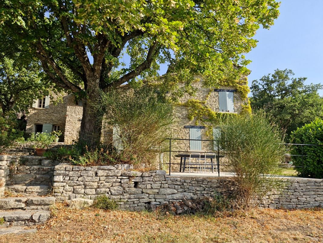 SAINT-MARTIN-DE-CASTILLON Hameau restauré face au Luberon 2
