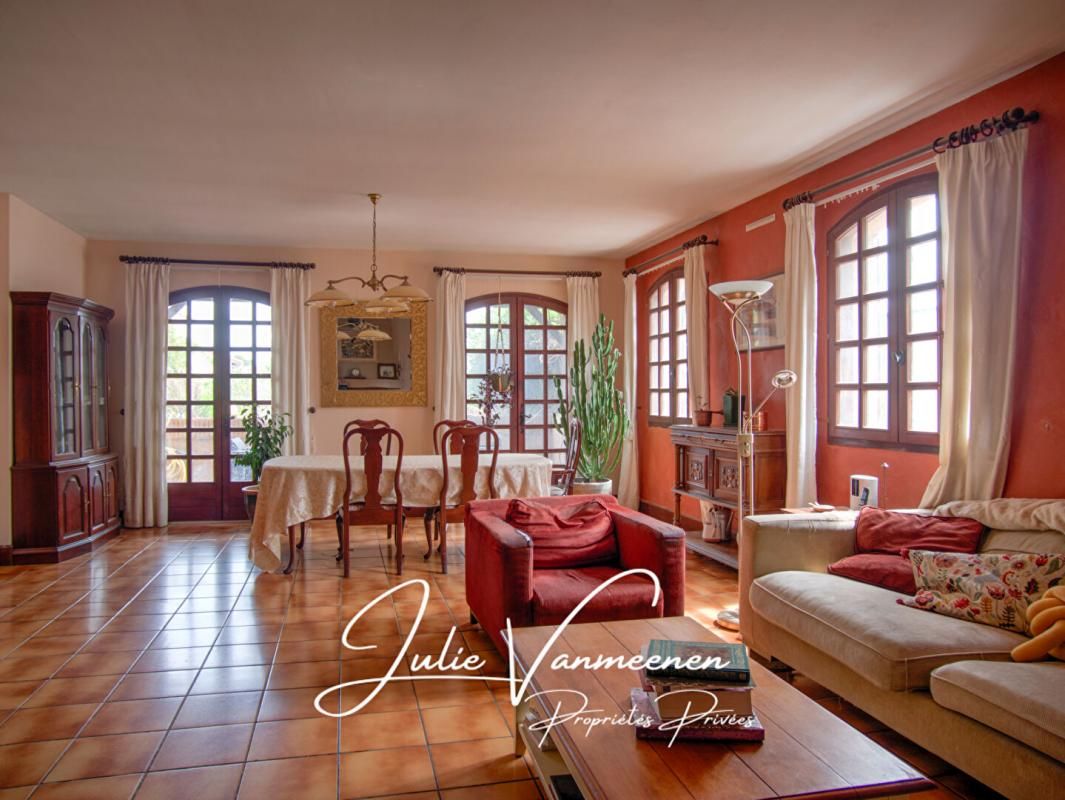 COLOMIERS Maison Colomiers 7 pièce(s) 248.02 m2 + Sous-sol de 187m2 4
