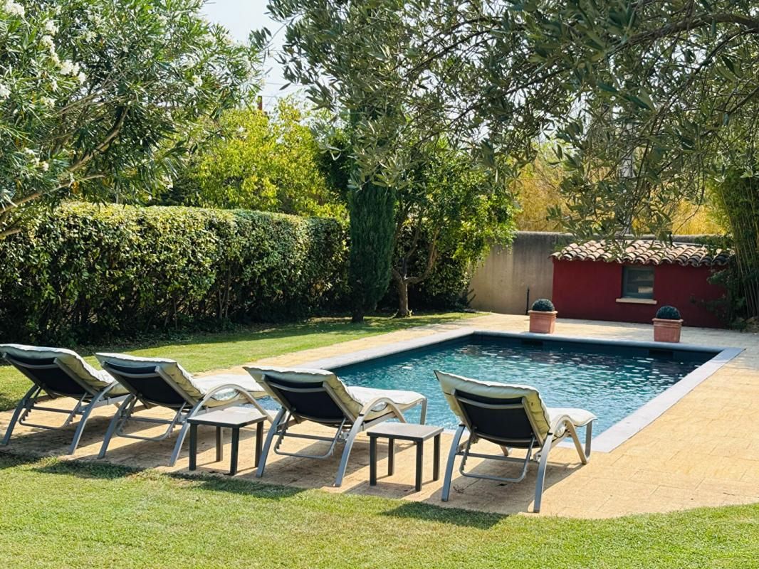 UZES Exclusivité , Maison de charme avec piscine 4