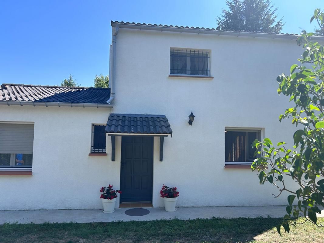 PRADELLES-CABARDES Maison Pradelles Cabardes 4 pièce(s) 86.84 m2 1