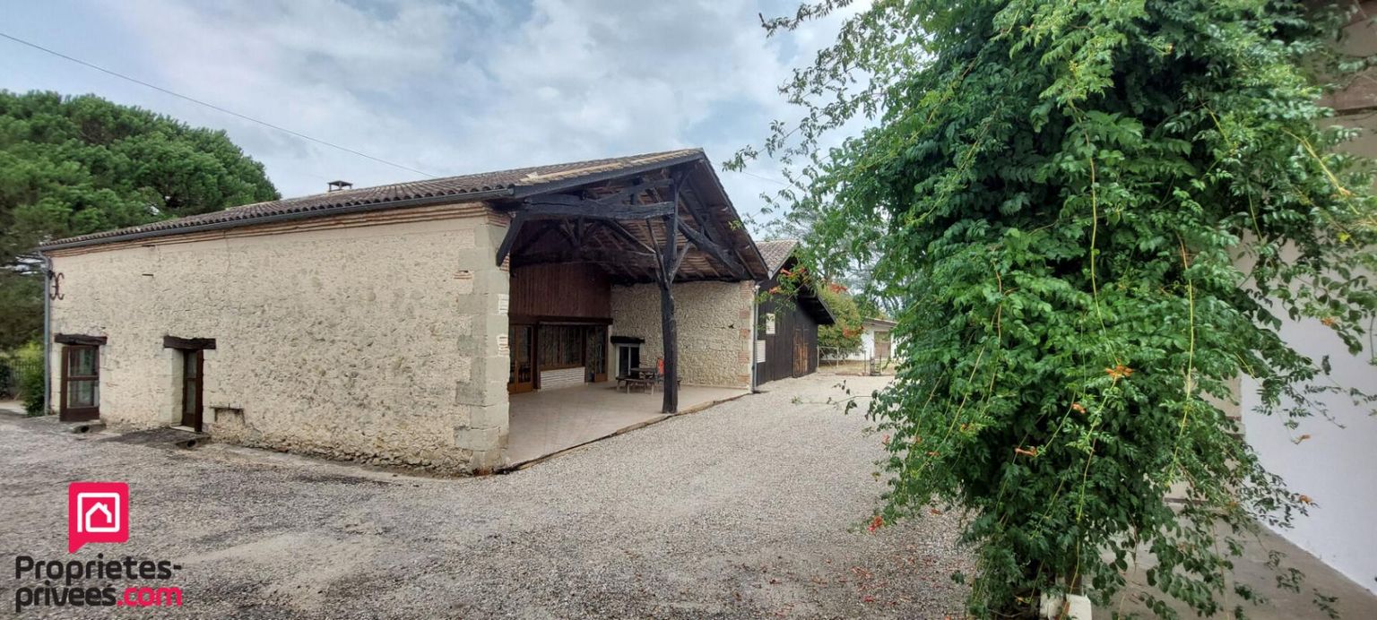GRATELOUP-SAINT-GAYRAND Maison Grateloup Saint Gayrand 8 pièce(s) 303 m2 + Appartement T2 + Dépendances 4
