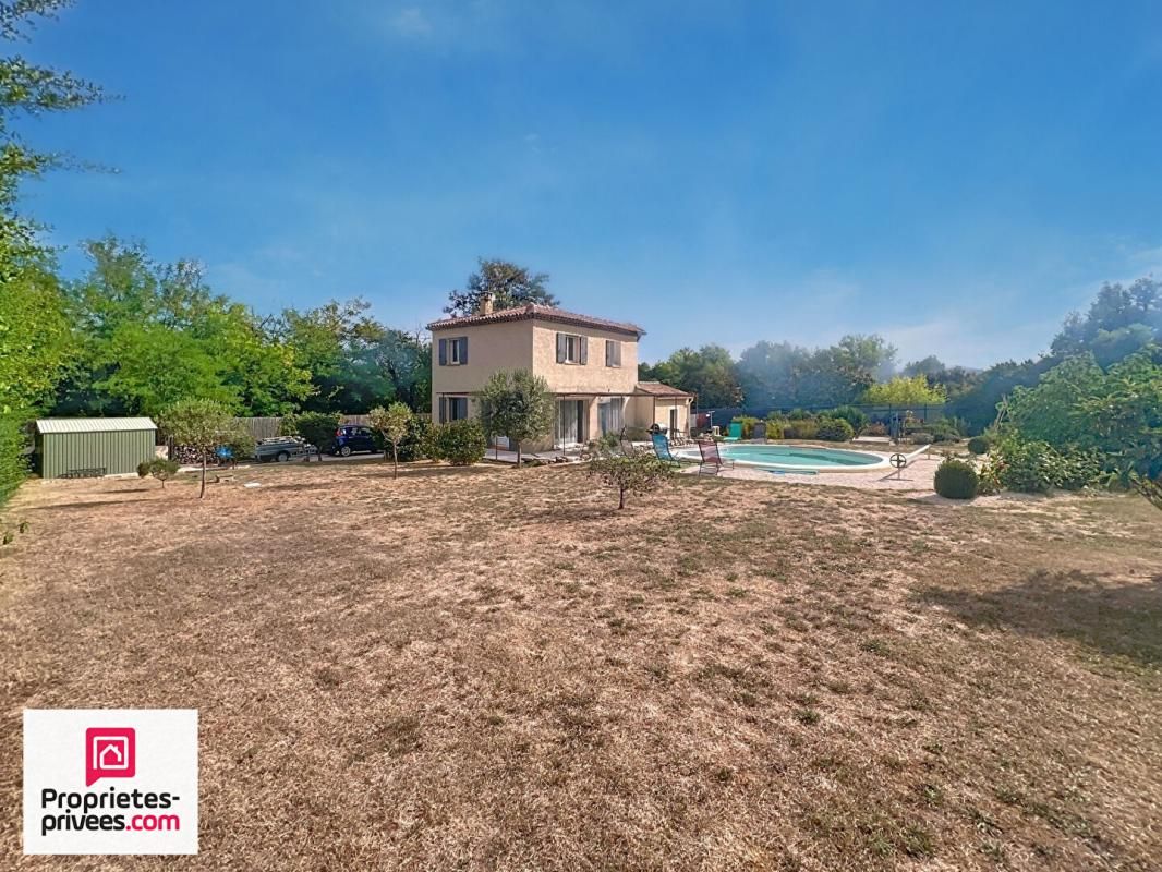 RIANS RIANS VILLA T4 AVEC PISCINE ET ACCÈS AU VILLAGE À PIED 2