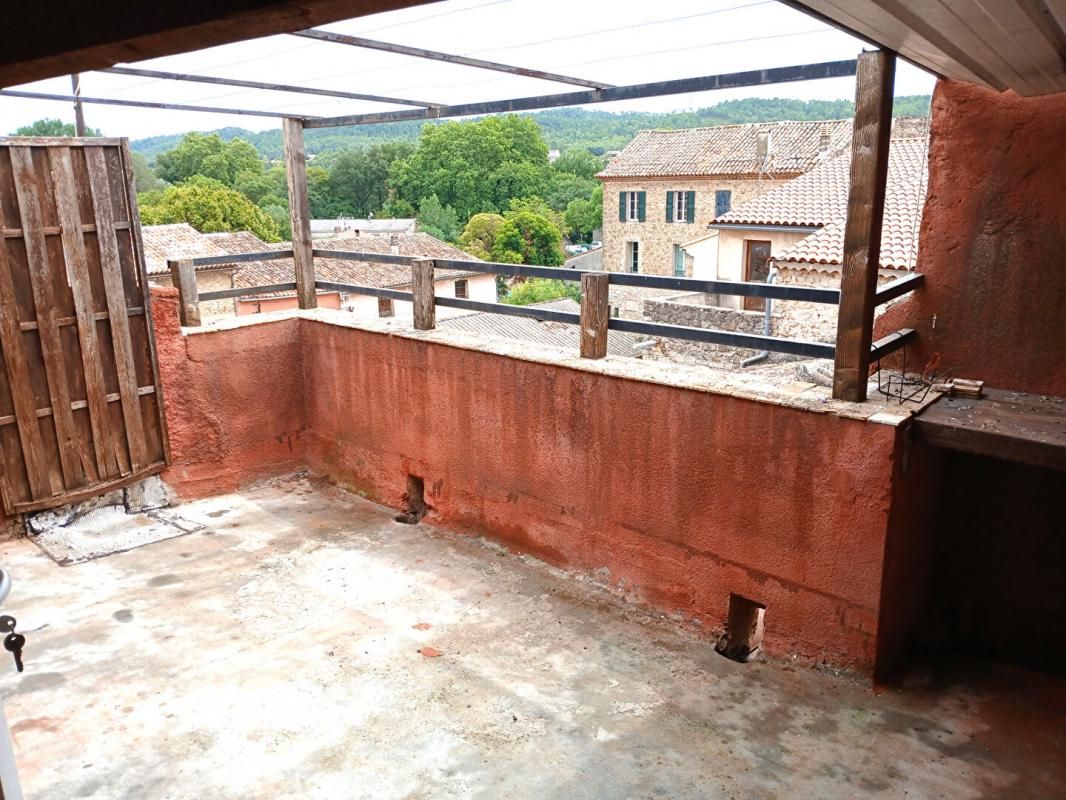 LE VAL Appartement T4 de 91.40 m2 avec terrasse tropézienne - LE VAL 1