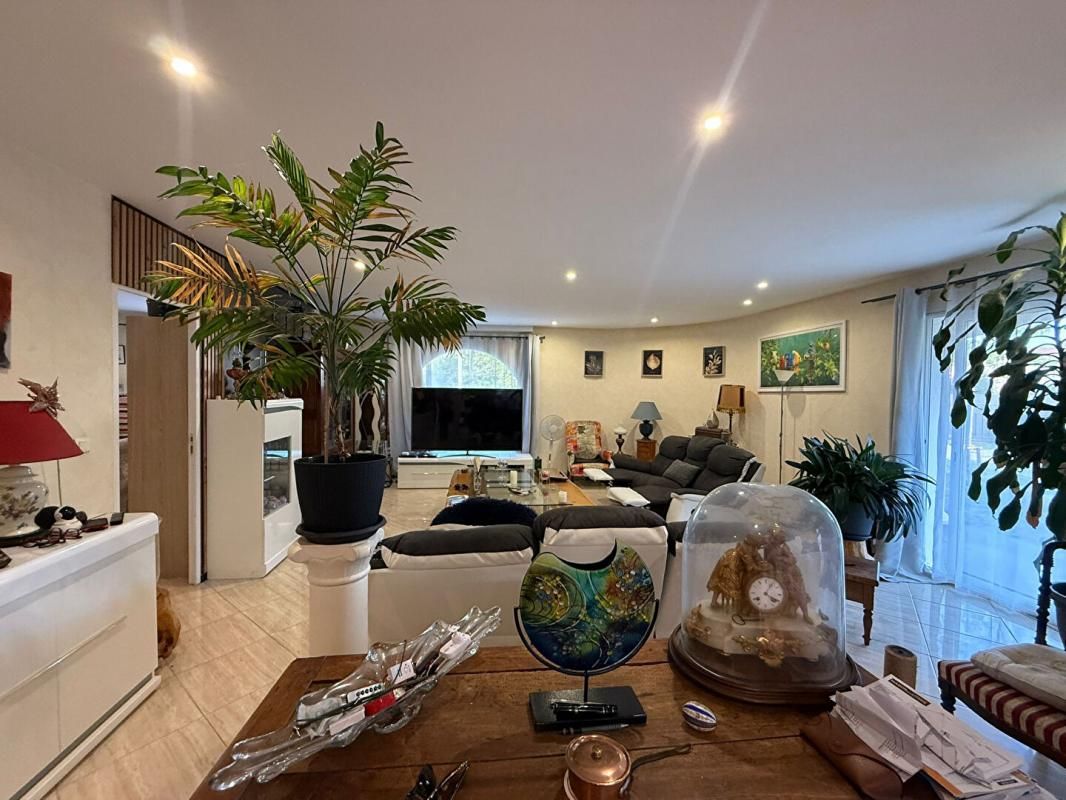 COULOUNIEIX-CHAMIERS Maison provençale plein pied 2