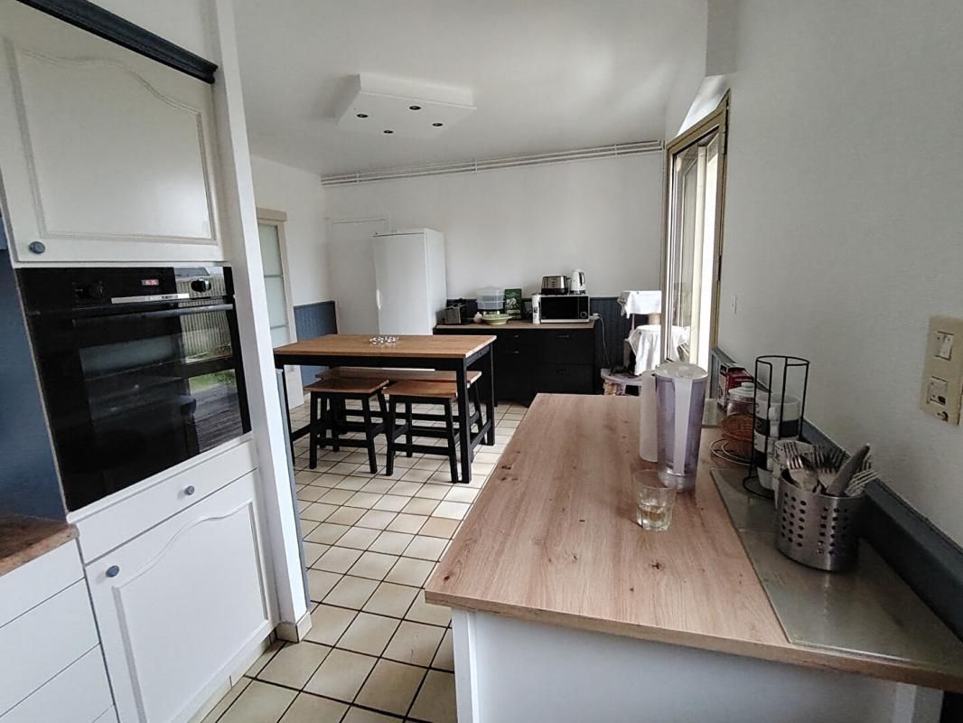 PLENEE-JUGON Maison Plenee Jugon 5 pièce(s) 135 m2 4