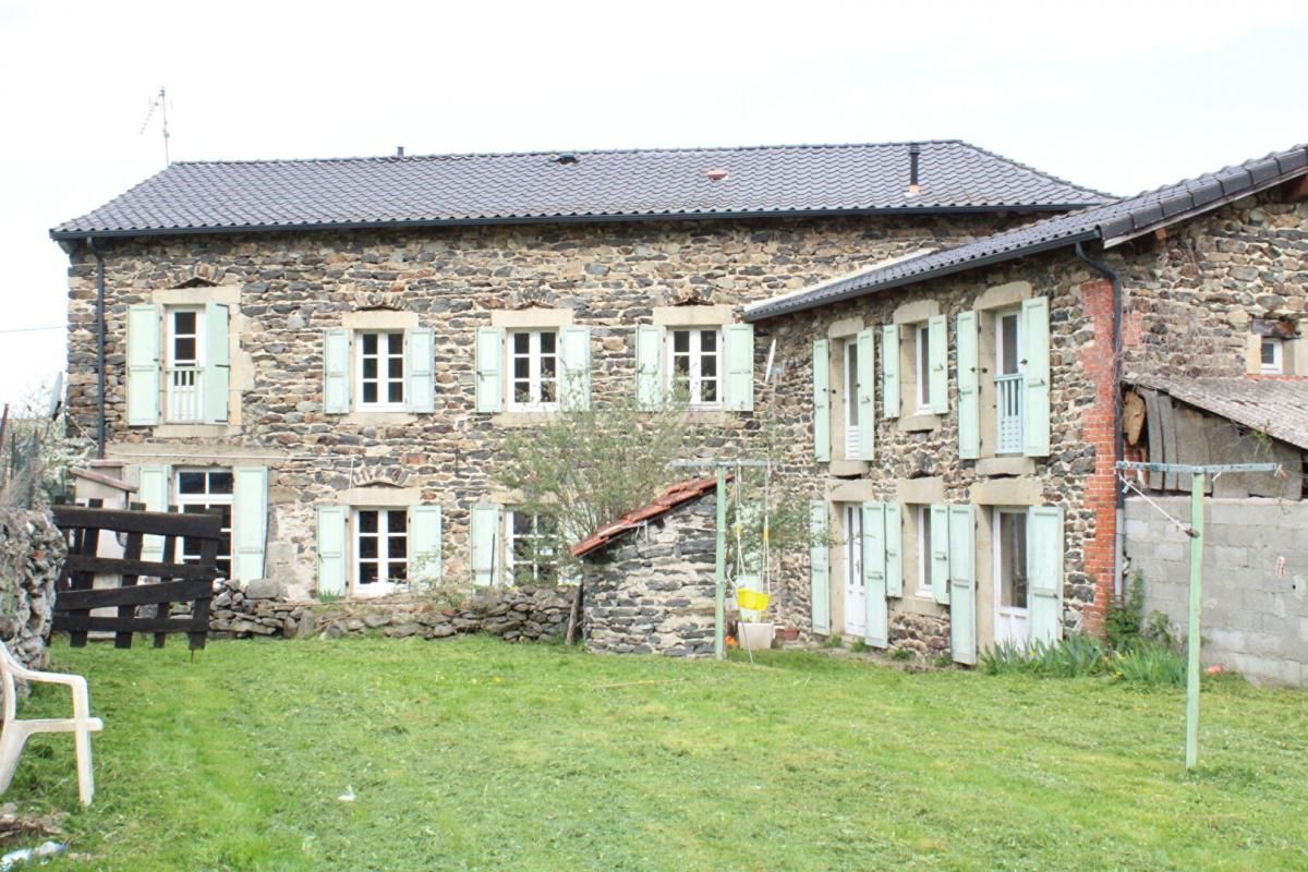 SAINT-HOSTIEN Maison en pierre 1