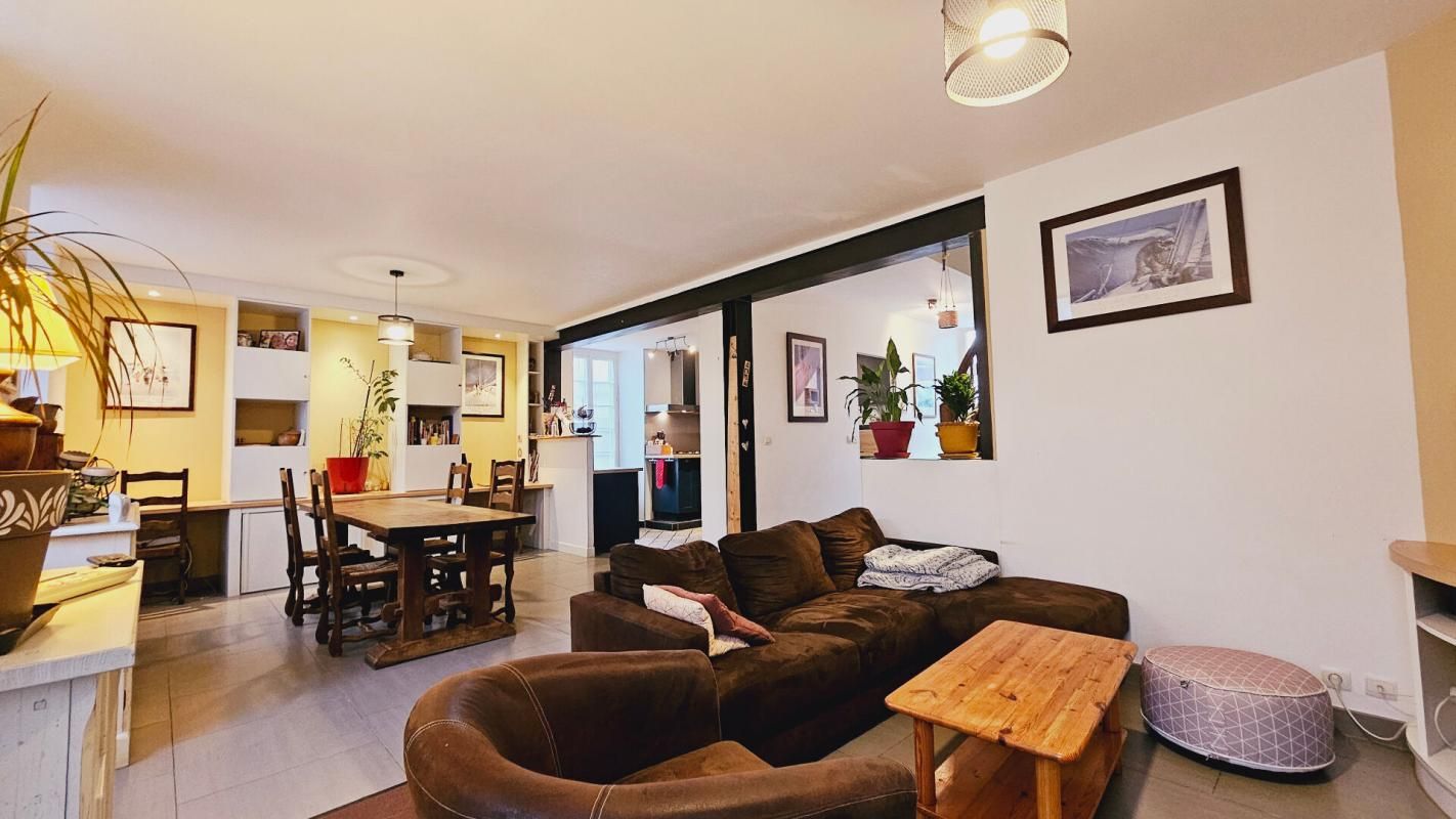 BOURGES BOURGES MAISON 163M² 5 PIECES 4 CHAMBRES 2