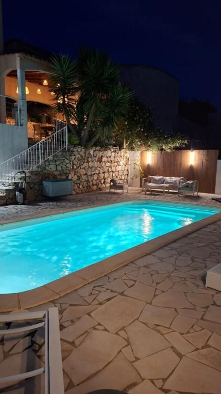 SEPTEMES-LES-VALLONS Belle Villa vue mer  de 159 m2 sur terrain de 714 m2 3
