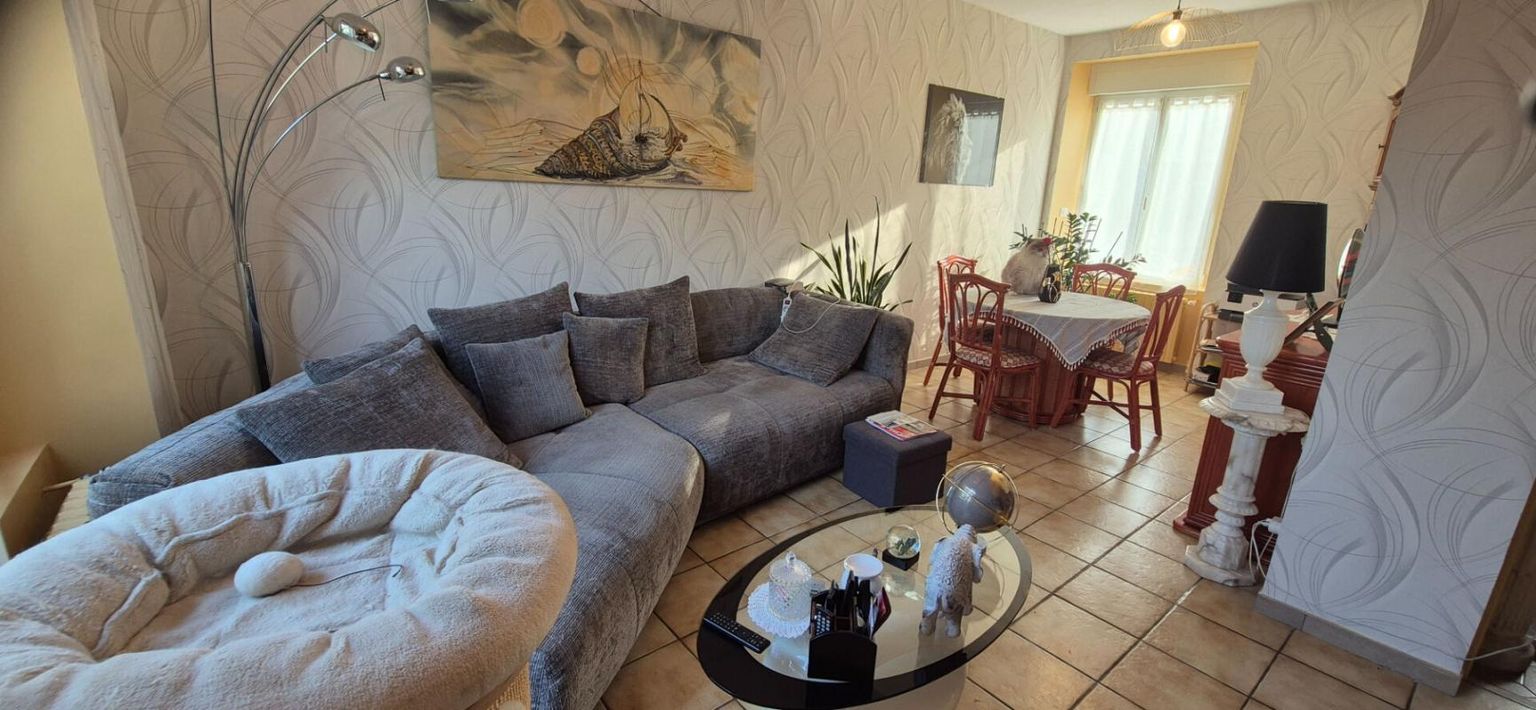 SAINT-DIZIER Belle Maison en Pierre ou de Caractère de 115 m² Rénovée avec Goût avec sa Cour sécurisée, Terrasse, Cave à vin, Grand Garage avec Porte motorisée et Terrain clos, arborés et Paysagers de 793 m² 3