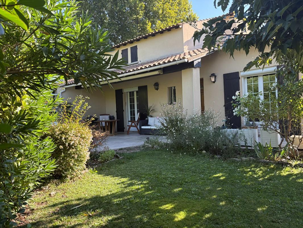 L'ISLE-SUR-LA-SORGUE Villa L Isle Sur La Sorgue à deux pas de la sorgue 2