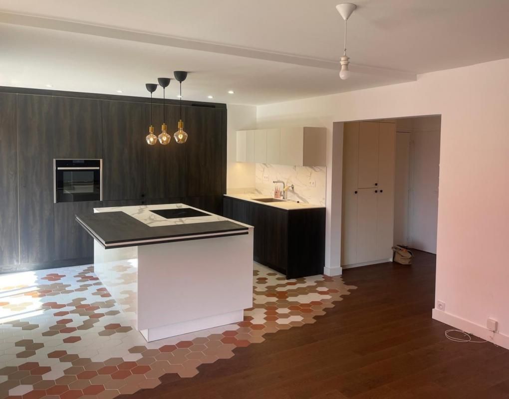 LYON-5E-ARRONDISSEMENT A VENDRE Exceptionnel en Exclusivité, grand Appartement T4 - T5  à Tassin La Demi Lune  limite Point du jour 2