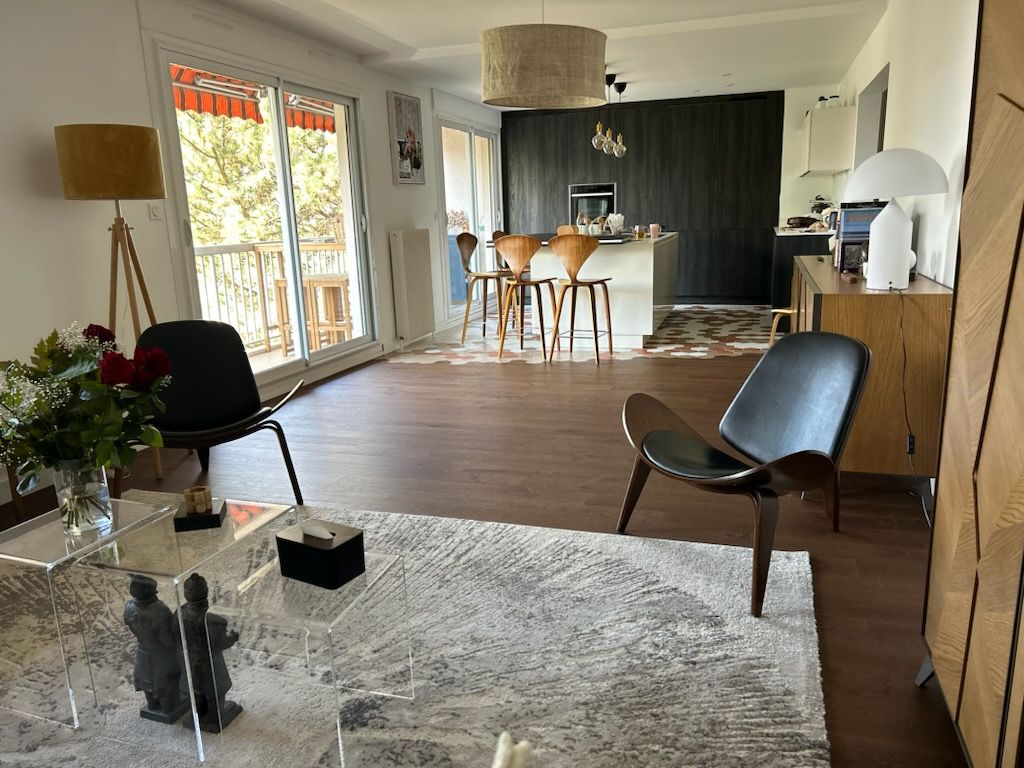 LYON-5E-ARRONDISSEMENT A VENDRE Exceptionnel en Exclusivité, grand Appartement T4 - T5  à Tassin La Demi Lune  limite Point du jour 4