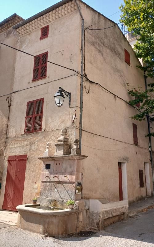 MONTFORT-SUR-ARGENS Maison de village T5 à rénover de108.80 m2 - MONTFORT SUR ARGENS 1