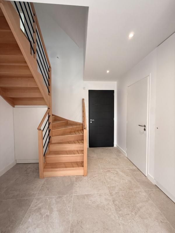 ARZON ARZON Maison de 2025, à pied du littoral et des commerces (4min), 5 pièces, 4 chambres (5ème possible) de 110 M² sur 330M² de terrain. Frais de notaire réduits 4