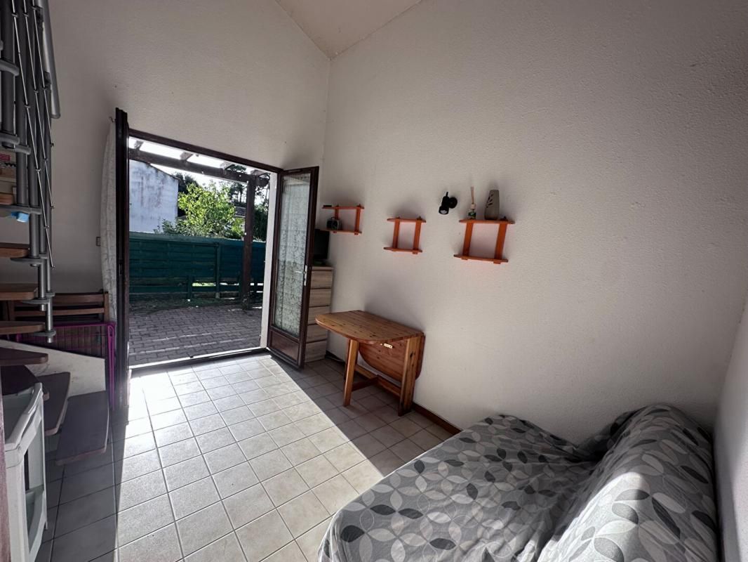 SAINT-GEORGES-DE-DIDONNE A saisir rapidement Appartement Maisonnette Saint Georges De Didonne 150 M plage 4