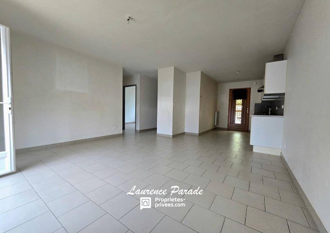 MONTPON-MENESTEROL Maison plain pied  proche commodites 2