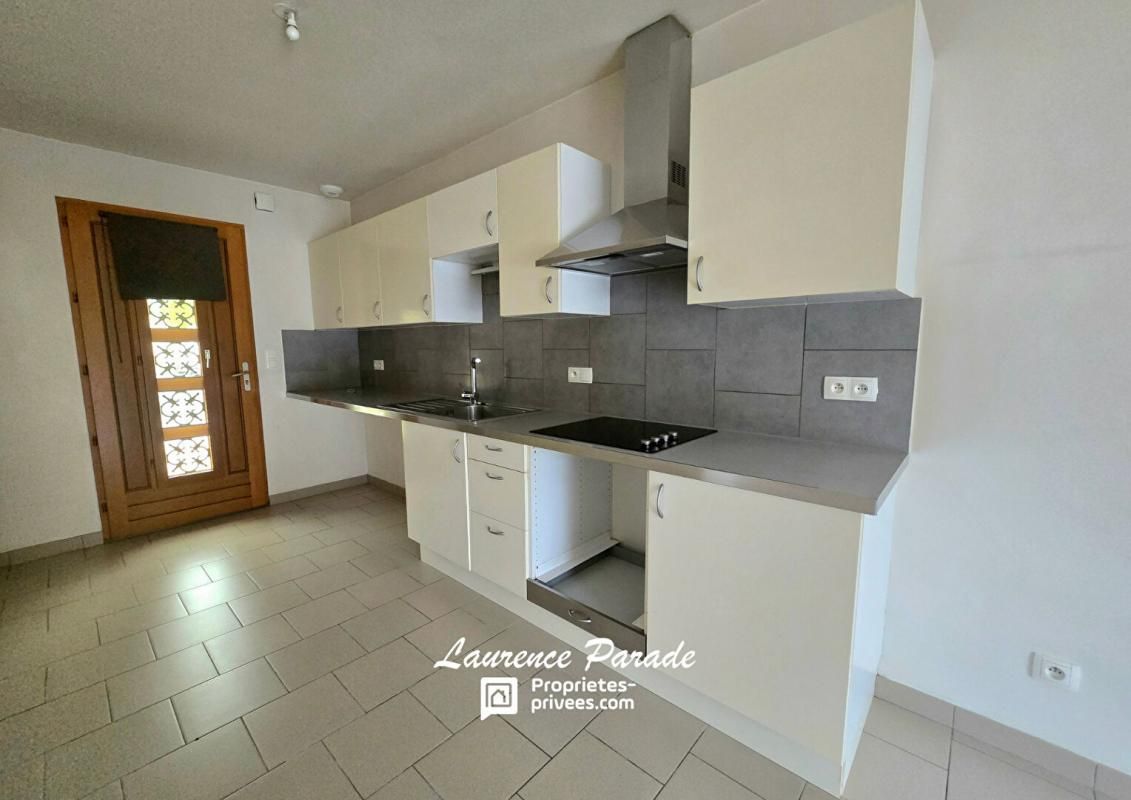 MONTPON-MENESTEROL Maison plain pied  proche commodites 3