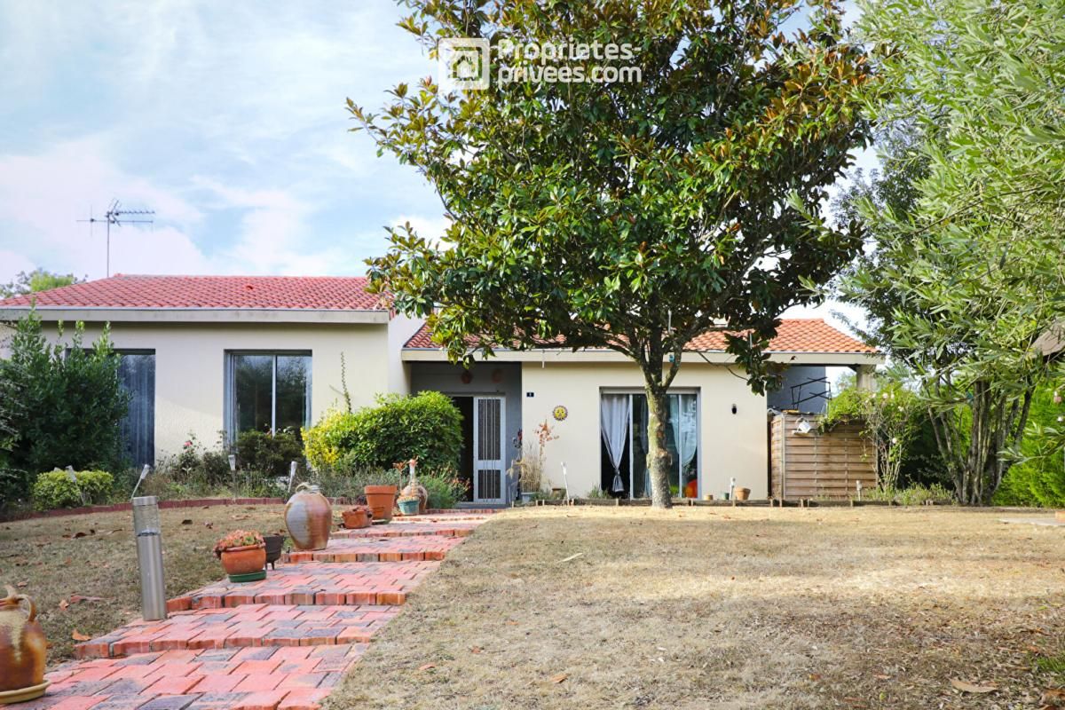 SAINT-MACAIRE-EN-MAUGES Maison Sevremoine 4 pièce(s) 110 m2 1