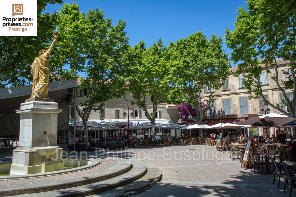 SAINT-CYR-SUR-MER Maison Saint Cyr Sur Mer 8 pièce(s) 330 m2 1