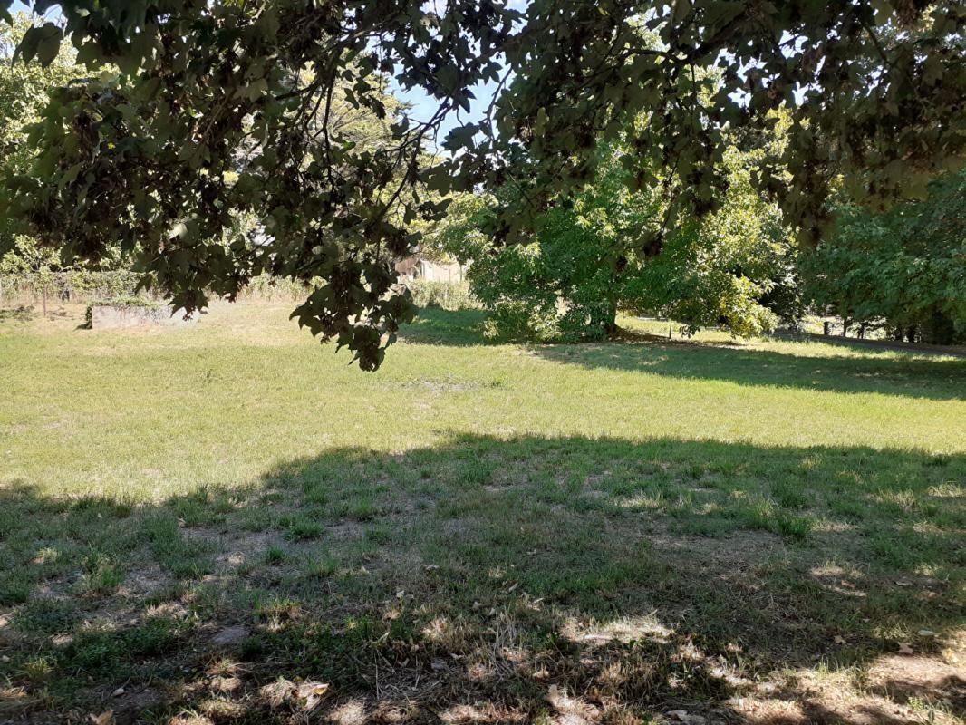 BRION Terrain Brion 1100 m2 2
