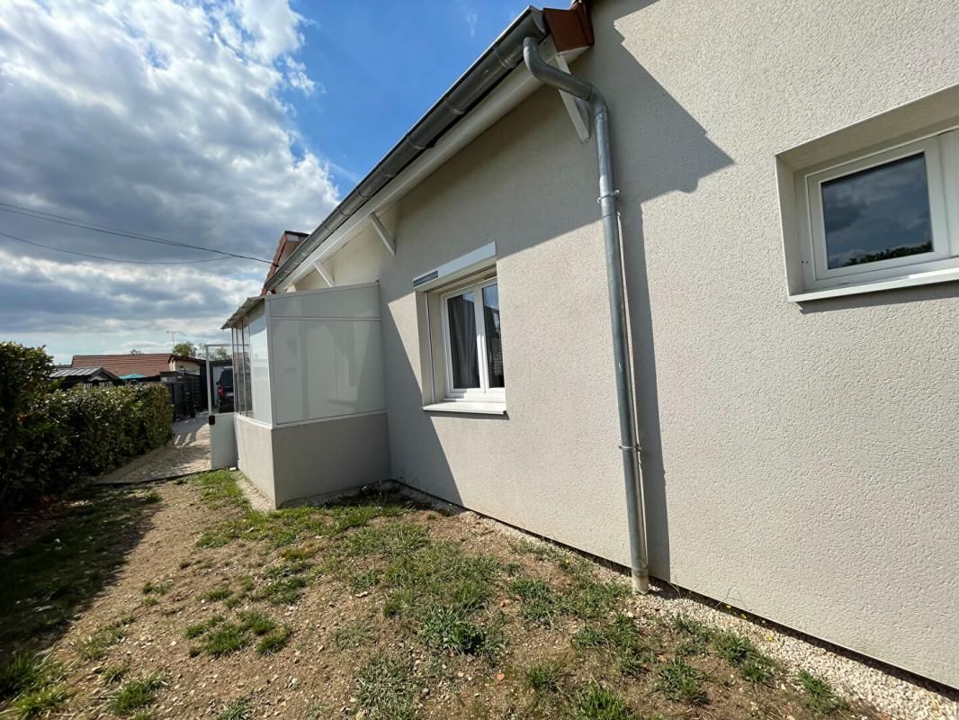 OUROUX-SUR-SAONE Maison  73 m2 4