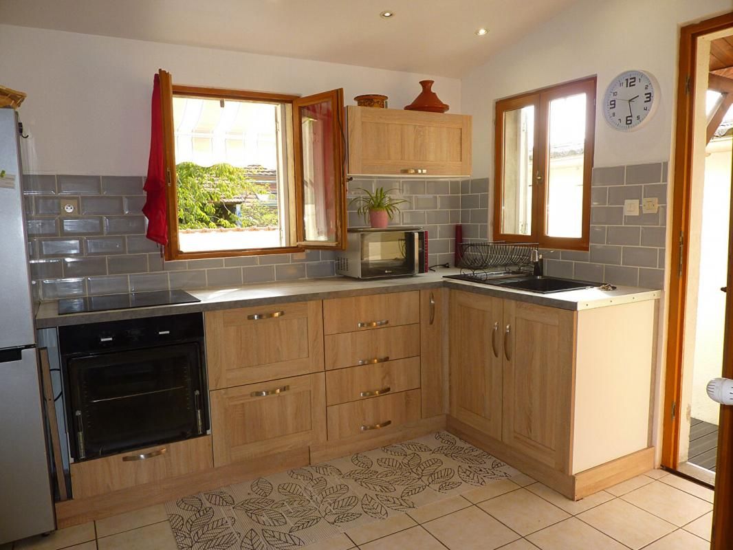 CHALETTE-SUR-LOING À vendre - Maison de ville 90 m² - CHALETTE SUR LOING 45120 - à 700 m de la gare de Montargis 2