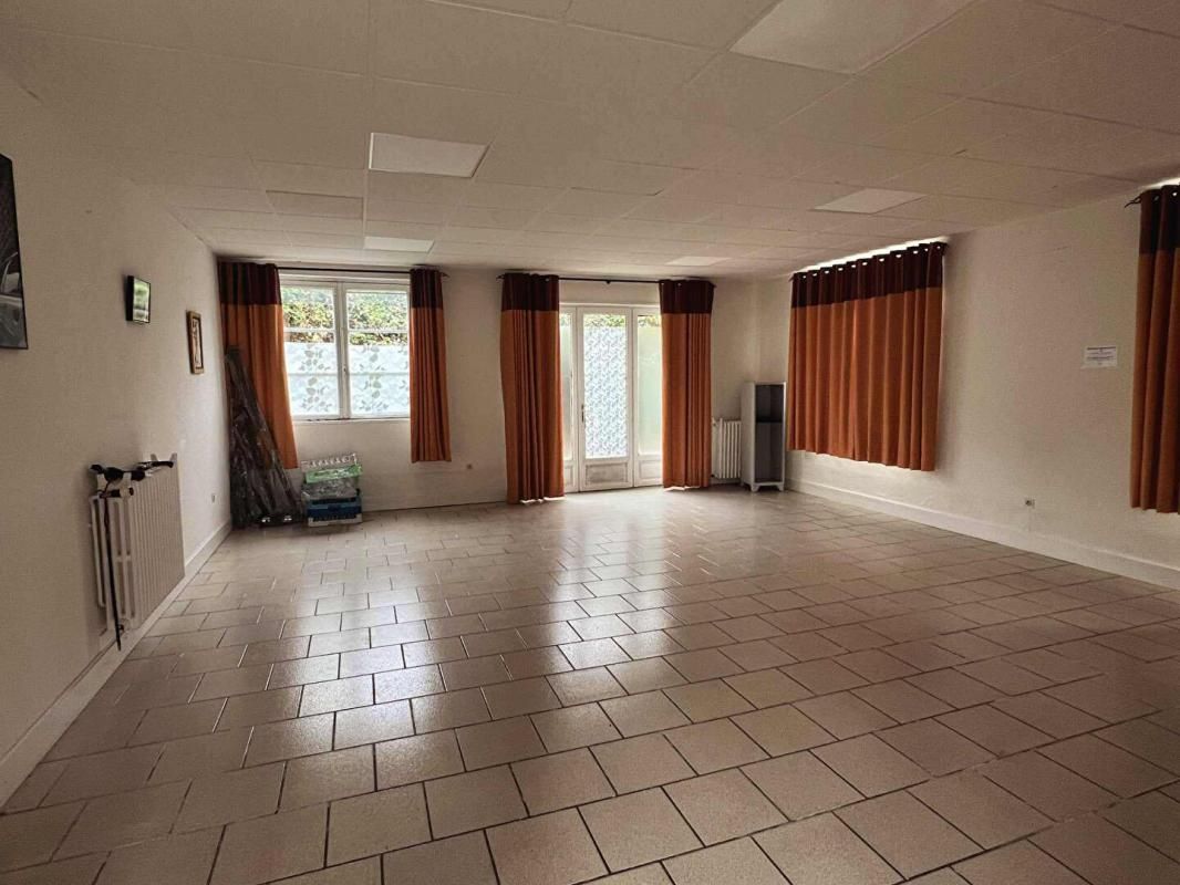 SORGES Maison Sorges Et Ligueux En Perigord 14 pièce(s) 315 m2 2