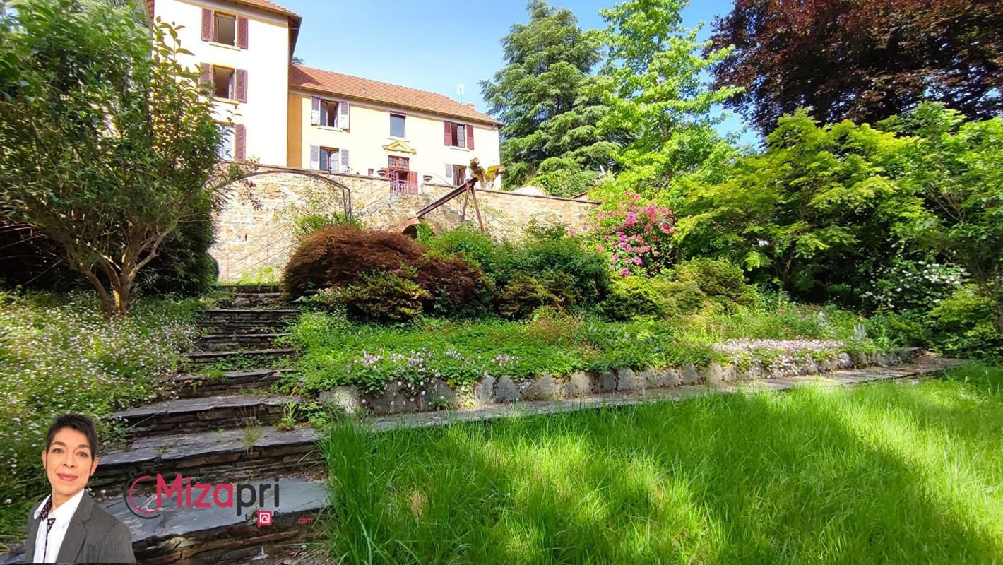 THIZY THIZY LES BOURG (69240) Maison bourgeoise 4 chambres avec jardin et vue 3