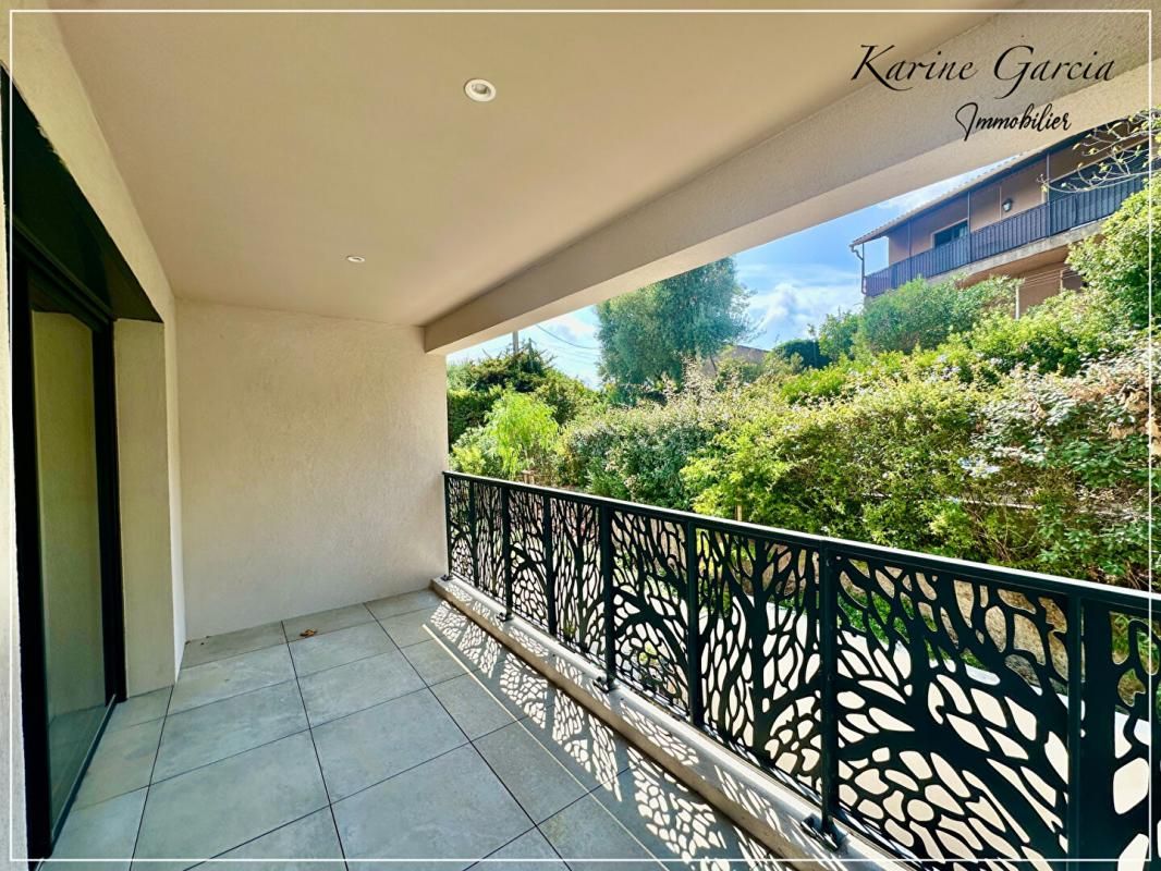 SIX-FOURS-LES-PLAGES APPARTEMENT SIX FOURS LES PLAGES 3 pièces 57.50 m2 - TERRASSE 9,80 M² - GARAGE EN SOUS-SOL 4
