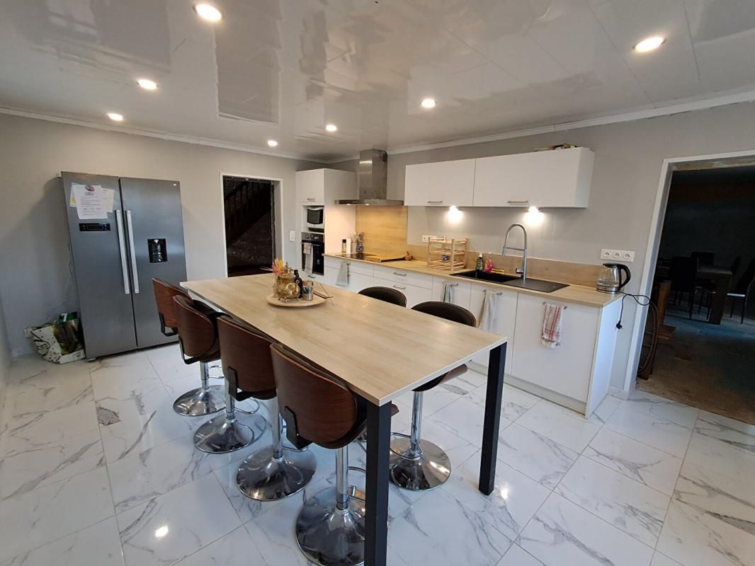 COLOMBIER A Colombier ( 70000 ) Maison de village  9 pièces 245 m2  à 155 900 euros 1