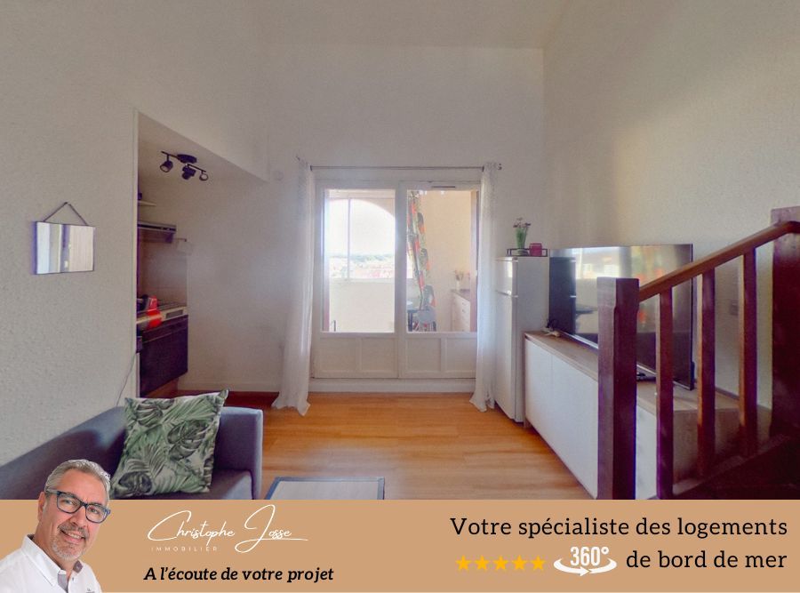 PORT LEUCATE Duplex T3 avec grande loggia direct plage 1