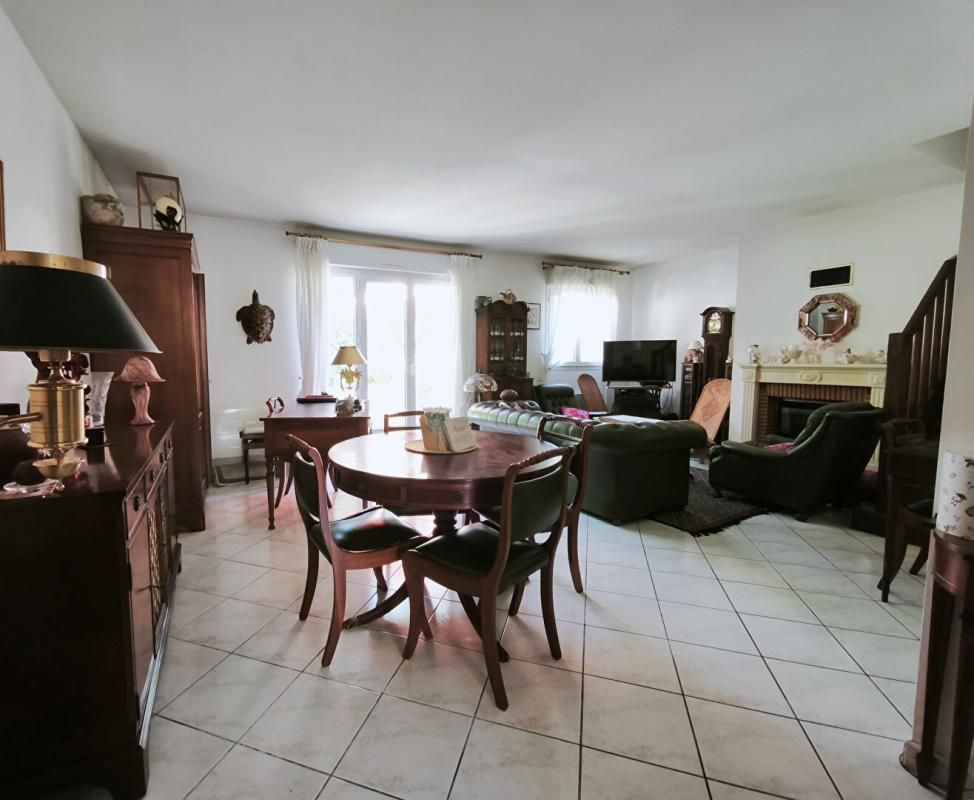 MONTGERON Maison 5 pieces 100m2  Montgeron - Secteur Pelouse 1