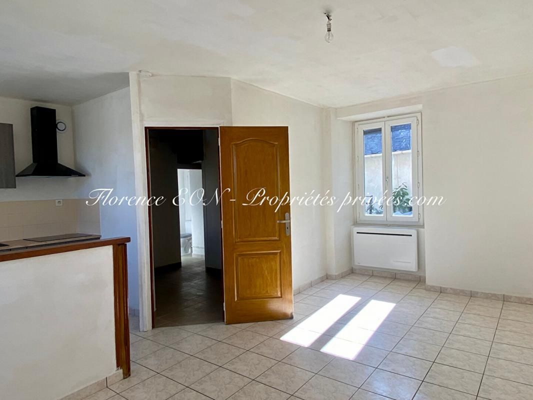 VAIGES Maison Vaiges 4 pièce(s) 61 m2 2