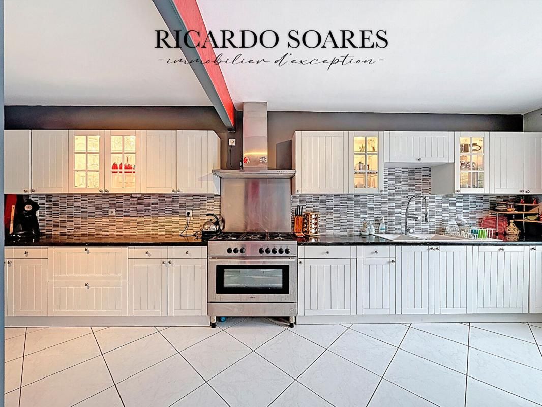 PONT-SAINTE-MAXENCE 60700 PONT-SAINTE-MAXENCE - GRANDE MAISON FAMILIALE 277m2 / 7 CHAMBRES / 1 STUDIO INDEPENDANT / GRAND GARAGE 4