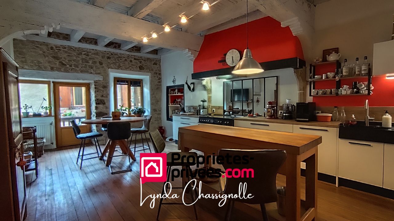 VILLEREST Maison de ville - En pierre - Villerest - 4 chambres 3