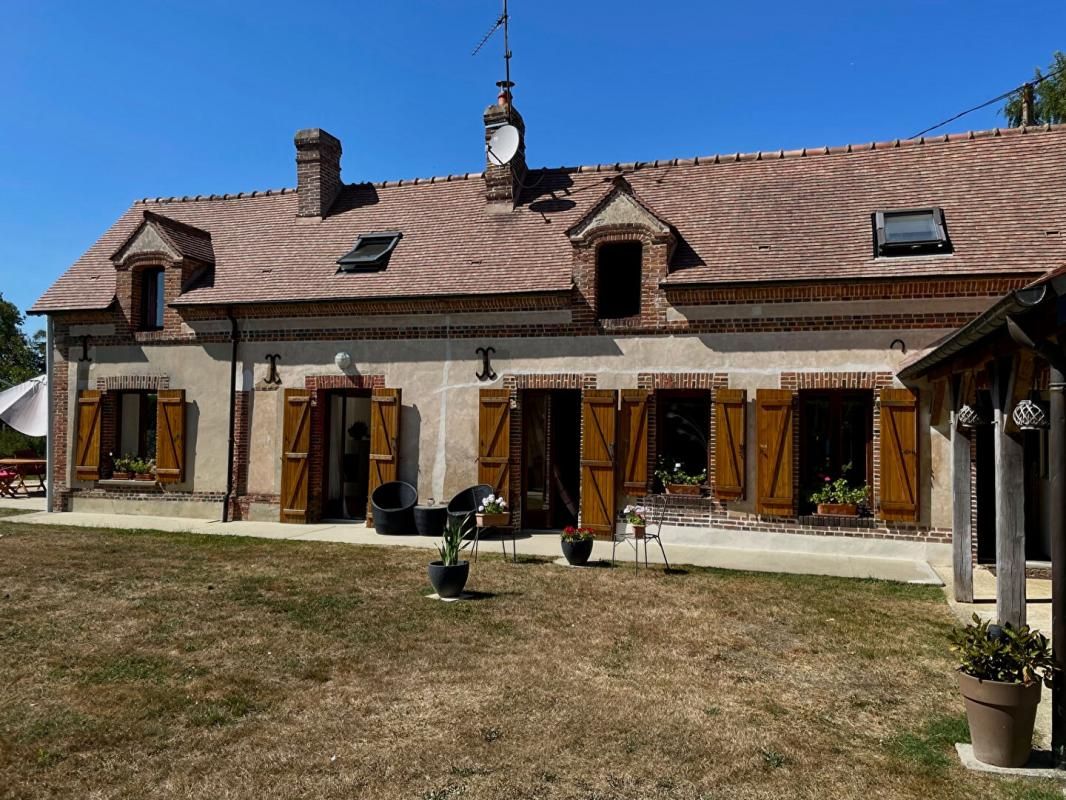 CRULAI Longère familiale alliant charme de l'ancien et modernité proche l'Aigle 2