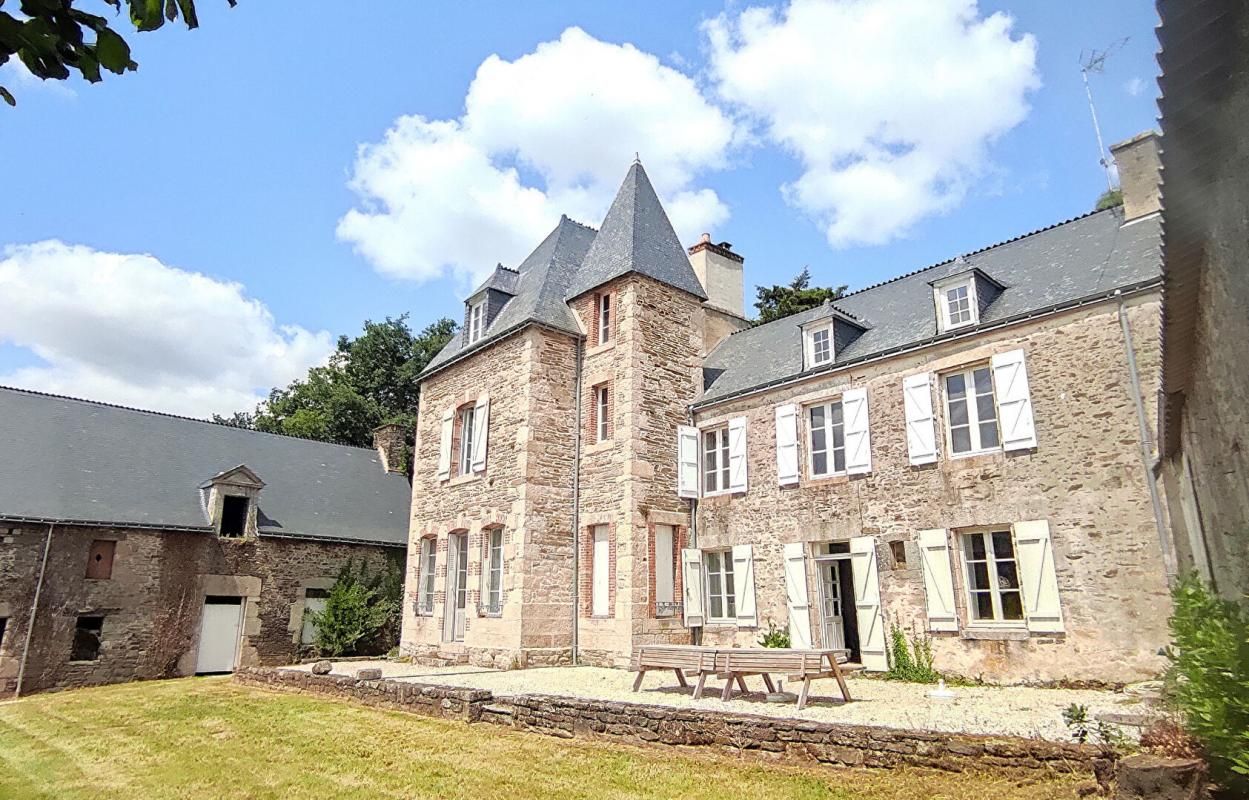 PONTIVY Morbihan Manoir datant de 1714 3