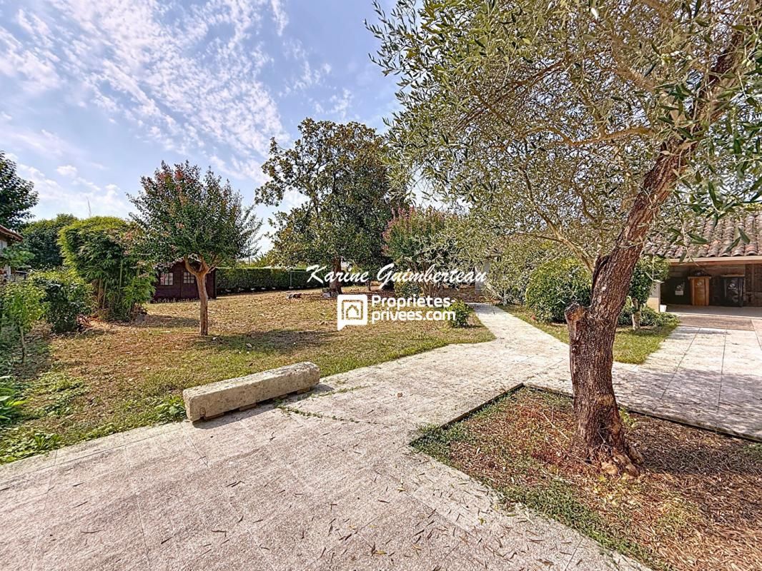 COUTRAS Coutras : Maison + studio + jardin arboré + garage 2