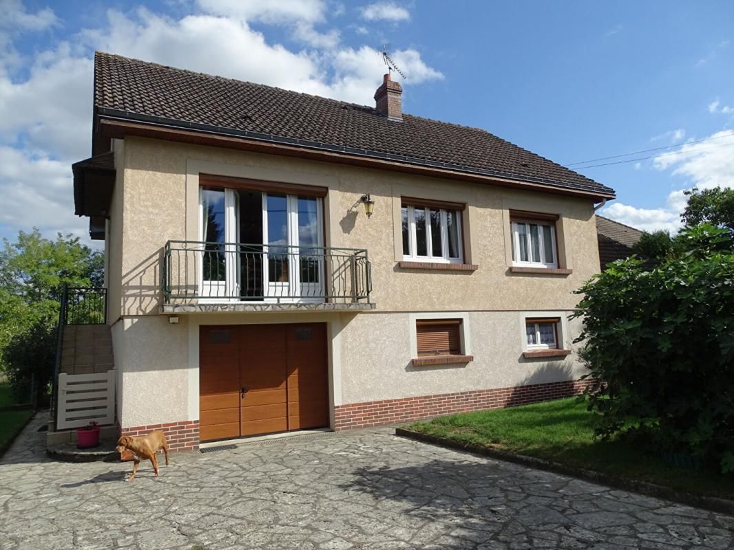 GIEN Maison et dépendances, 93 m², GIEN 45500 2