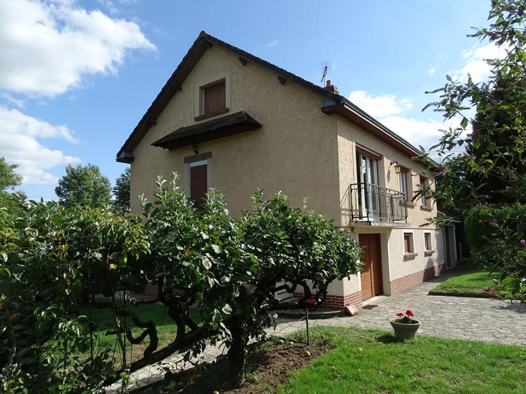 GIEN Maison et dépendances, 93 m², GIEN 45500 3