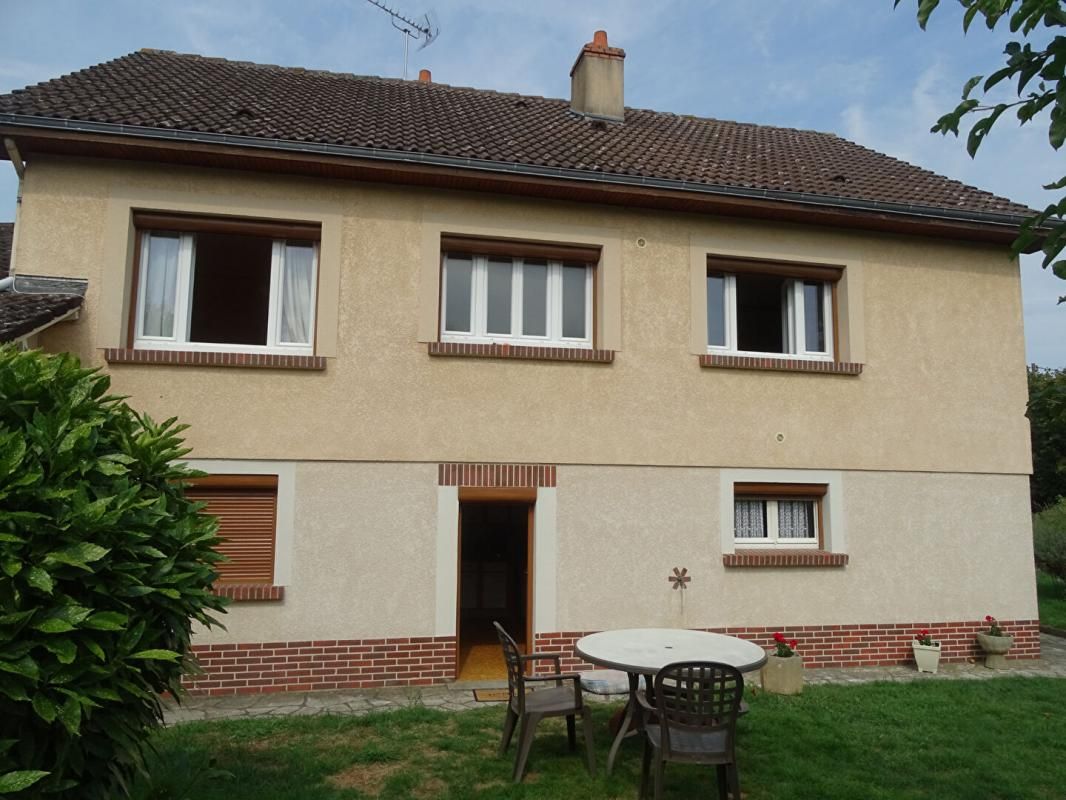 GIEN Maison et dépendances, 93 m², GIEN 45500 4
