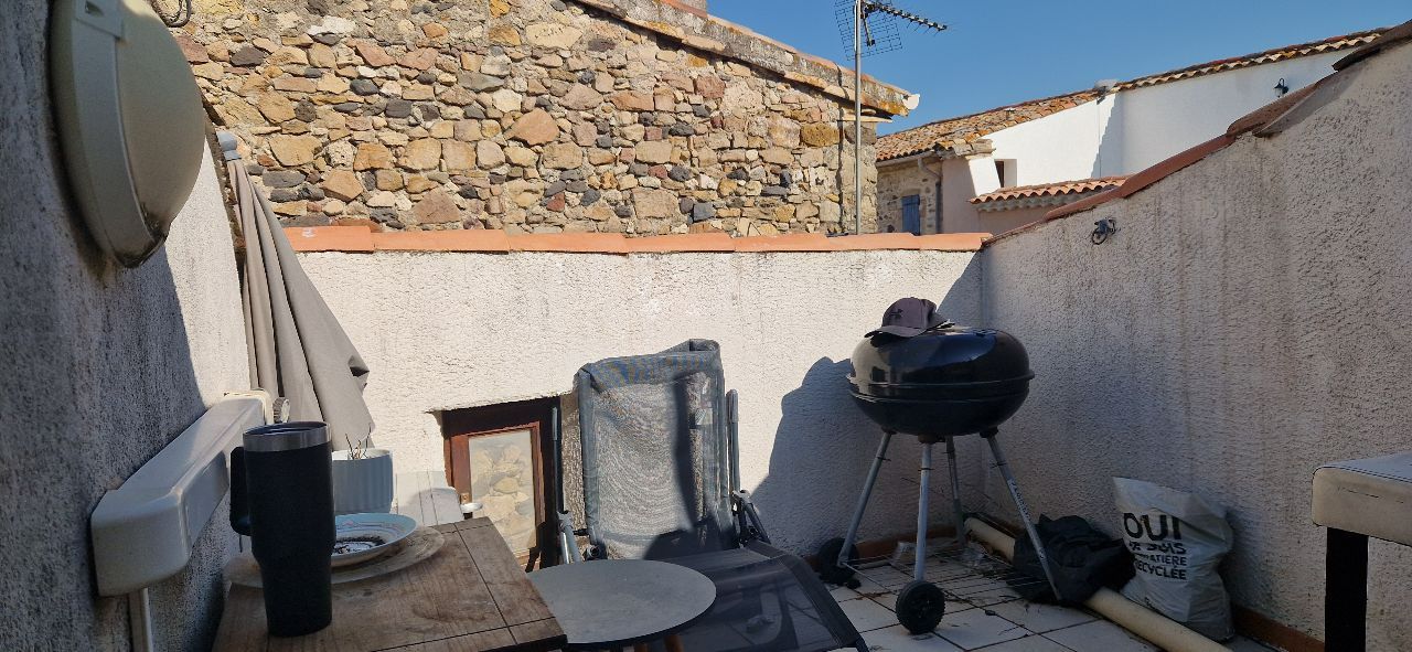 FONTES Maison de village avec une terrasse 1