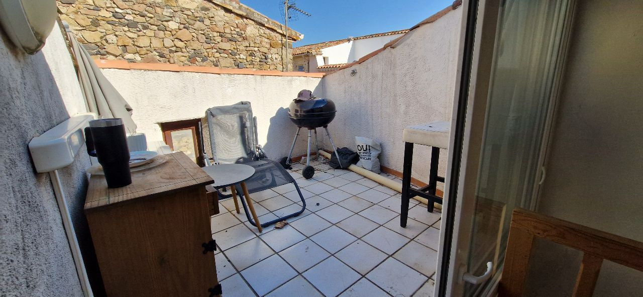 FONTES Maison de village avec une terrasse 3