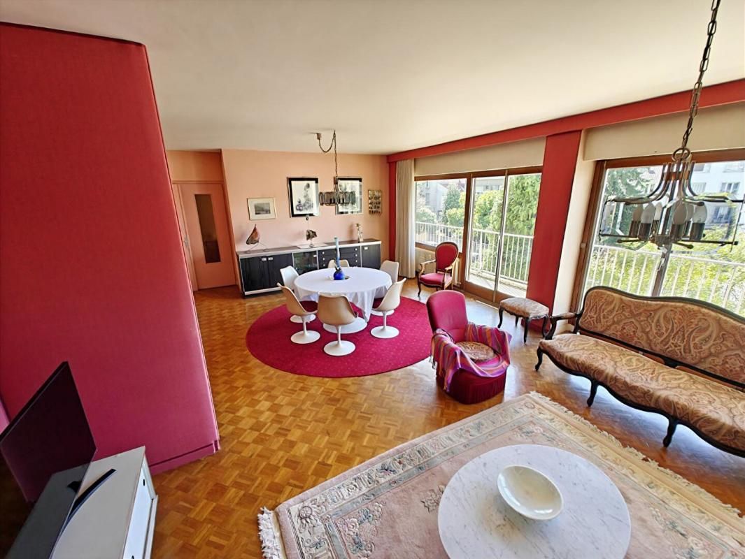 GRENOBLE Appartement T4 108m² pièce de vie 43m² garage possible 3