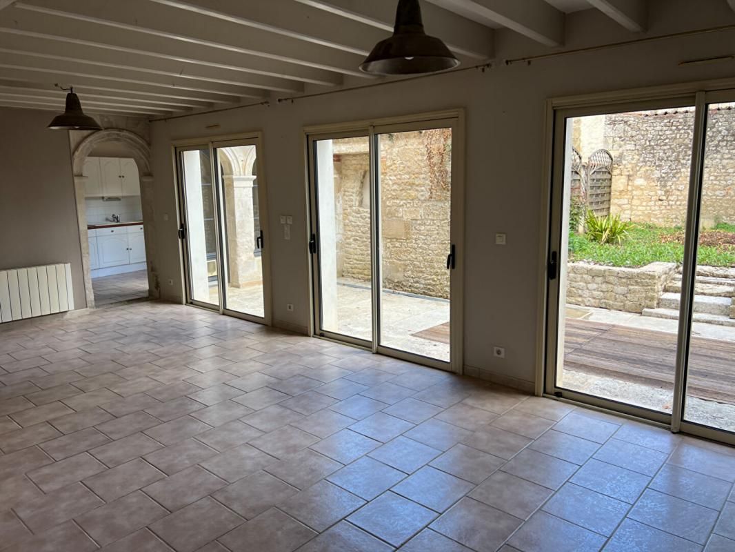 SAINT-MAIXENT-L'ECOLE Maison Saint Maixent L Ecole 4 pièce(s) 110 m2 2
