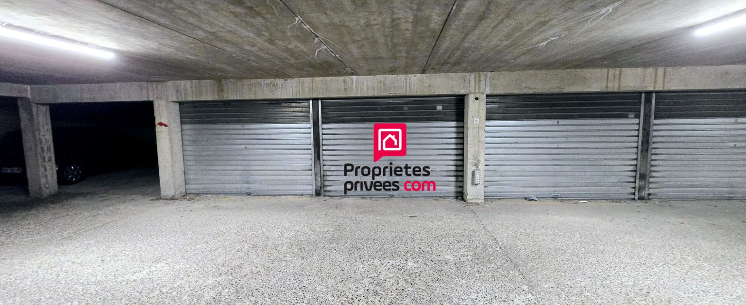 SAINT-PRIEST Garage fermé 15 m2 4