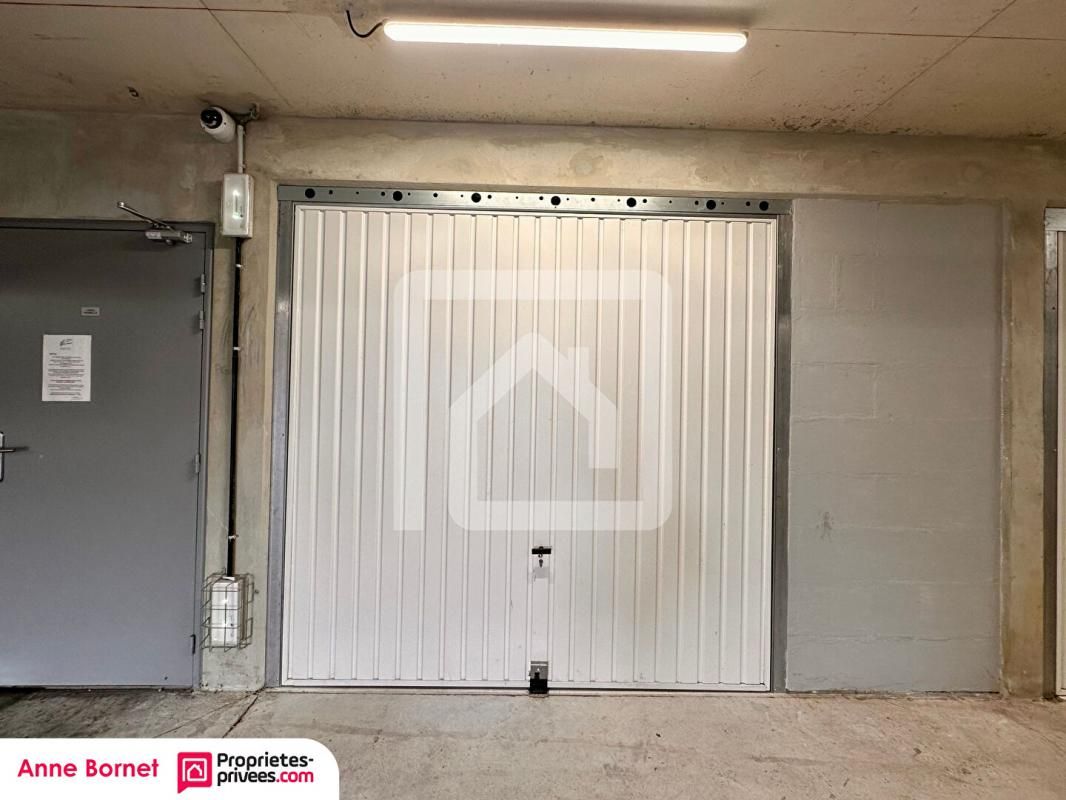 GRASSE Garage sécurisé adapté PMR 16.50 m2 1