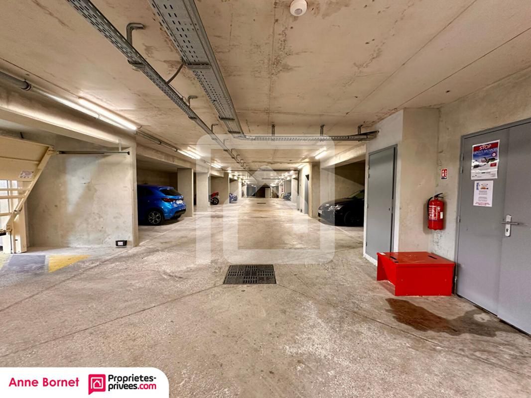 GRASSE Garage sécurisé adapté PMR 16.50 m2 4